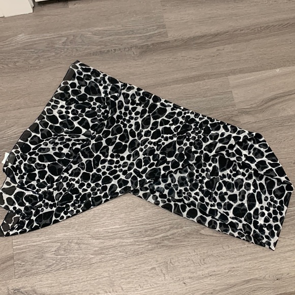 terivoile Swim Terivoile Beach Wrap Black And White Animal Print